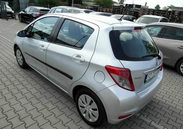 Toyota Yaris cena 22900 przebieg: 165000, rok produkcji 2012 z Sosnowiec małe 436